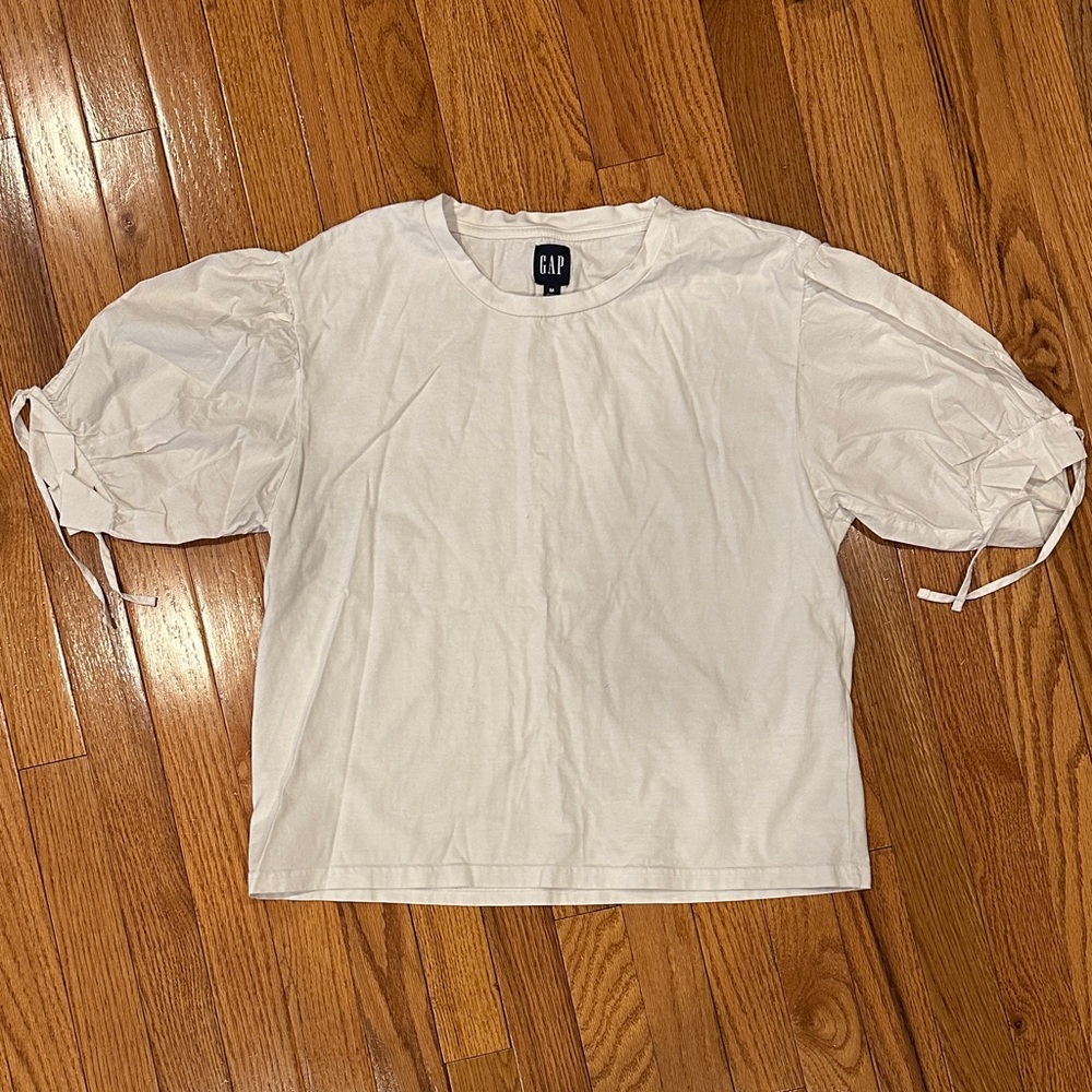 GAP Puff Sleeve Tee